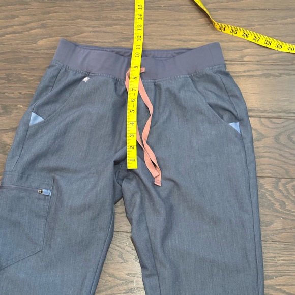 FIGS Woman’s Zamora Jogger Scrub Pants Gray Size Small - Picture 5 of 8